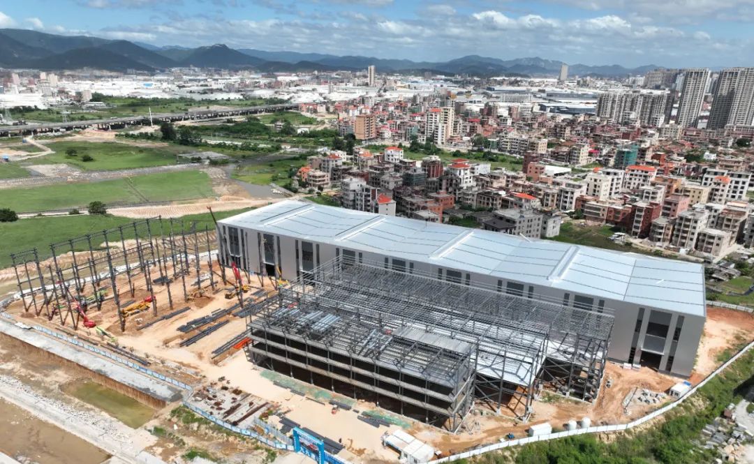 1738899863709146.jpg 640.jpg